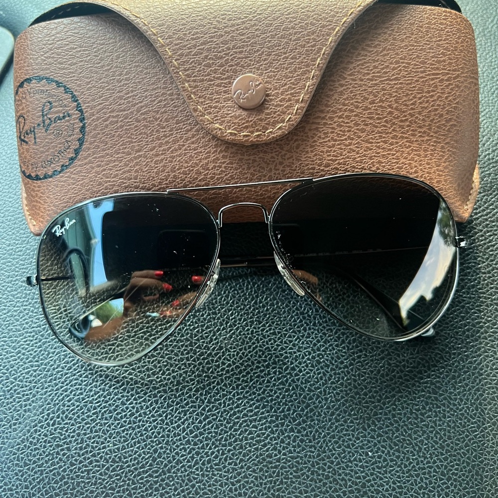 Ray-Ban Black Aviator Sunglasses